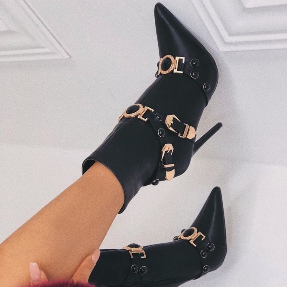 🔥Sizes 9, 10, 11 Only. Black Gold Belted Booties.